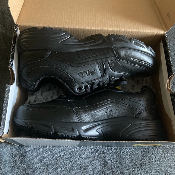 Fila Woman’s Black Slip Resistant Shoes - Picture 3 of 6